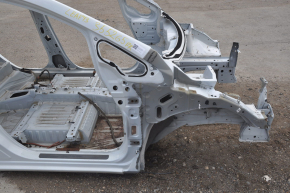 Front right quarter Nissan Leaf 13-17 white on the body