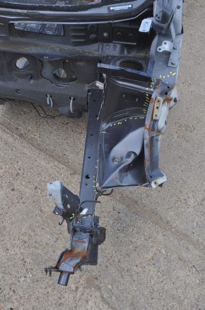 Front left quarter Nissan Leaf 13-17 black on the body, dented side member