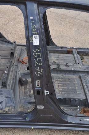 Body pillar central right Nissan Leaf 13-17 on the body, bumps