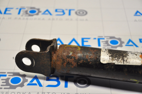 Rear shock absorber left Hyundai Sonata 11-14 rusty