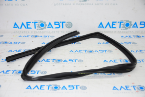 Glass seal front right Nissan Sentra 20-24