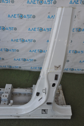 Front left quarter Nissan Rogue 14-20 white with central pillar, bumps, dented