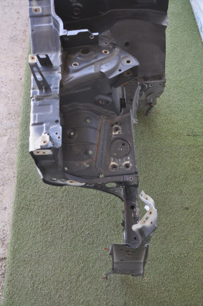 Front right quarter Nissan Rogue 14-20 graphite with central pillar, pokes