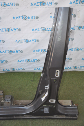 Front left quarter Nissan Rogue 14-20 graphite with central pillar, pokes
