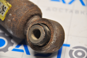 Rear shock absorber right Nissan Rogue 14-16 fwd small silent block rusty, S/B for replacement