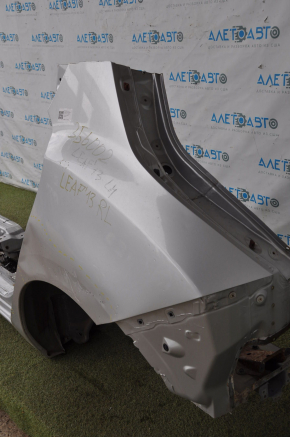 Quarter wing rear left Nissan Leaf 13-17 silver with central pillar, dented