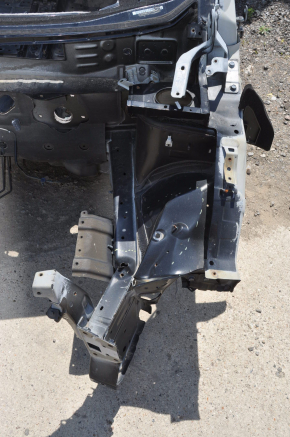 Front left quarter Nissan Leaf 13-17 black on the body, bent side member