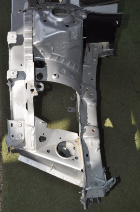 Front right quarter Chevrolet Volt 16- silver with central pillar, dented