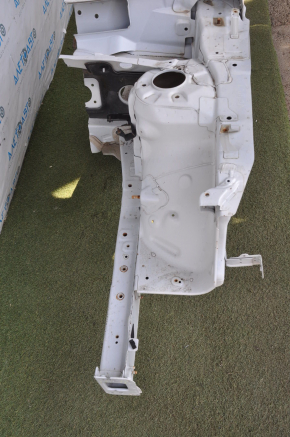 Front left quarter Hyundai Sonata 11-15 white with central pillar, pokes