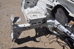 Front right quarter Nissan Rogue 14-20 white on the body
