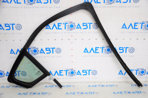 Chevrolet Volt 11-15 rear left triangle door glass with glass seal