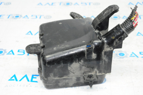 Fuse box under hood right Nissan Leaf 13-17 type 1 broken mount