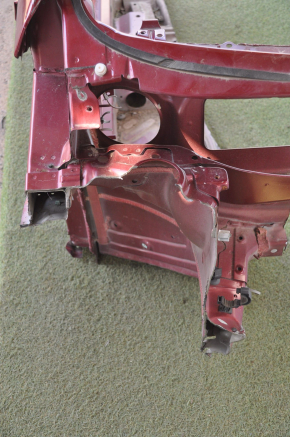 Front right quarter Chevrolet Volt 16 - red with central pillar, sawn off side member, dented, bumps