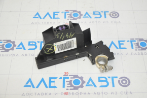 Positive terminal of the Audi A4 B8 08-16 battery with a pyropatron, in the trunk, without a cover