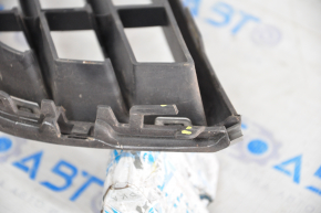 Lower grille front bumper VW Jetta 11-14 USA with chrome, cracks, broken fasteners