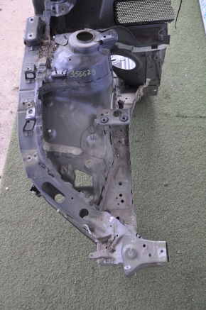 Front right quarter Chevrolet Volt 11-15 graphite with central pillar