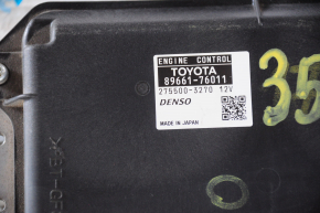 Block ECU engine computer Lexus CT200h 11-17 chip breakage, dented with a crack