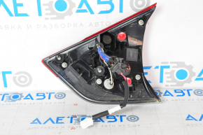 Light inside trunk lid left Nissan Rogue 17-20 scratch