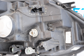 Headlight front left Nissan Rogue 17-20 bare, halogen, housing broken, fasteners broken