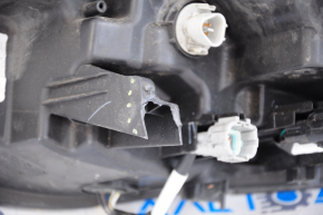Headlight front right Nissan Rogue 17-20 bare, halogen, broken fasteners