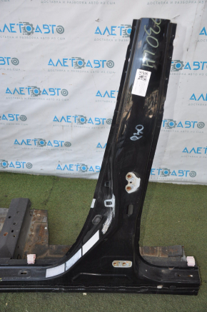 Front left quarter Toyota Prius 30 10-15 black with central pillar, corrosion, bumps