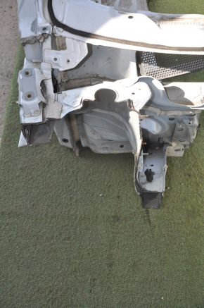 Front right quarter Chevrolet Volt 11-15 white with central pillar, sawn off side member, butts