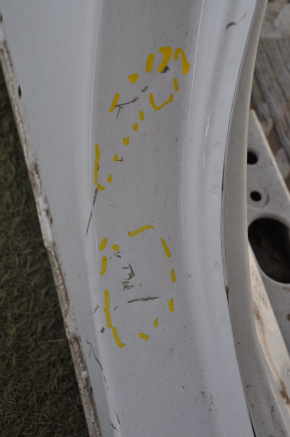 Front right quarter Chevrolet Volt 11-15 white with central pillar, sawn off side member, butts