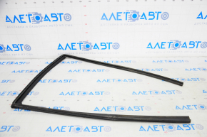 Rear left window seal for Lexus CT200h 11-17