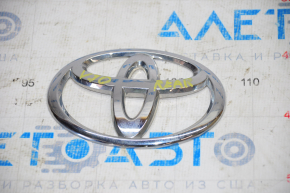 Emblem logo trunk lid Toyota Camry v70 18-24 break crepe