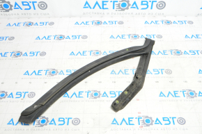 Door seal rear right on the end Acura MDX 14-20 chipped
