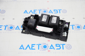 Lexus CT200h Battery Fuse Box 11-17