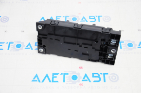 Lexus CT200h Battery Fuse Box 11-17