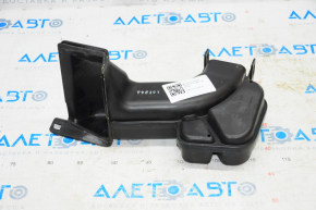 Nissan Rogue 14-20 air duct on filter, chips