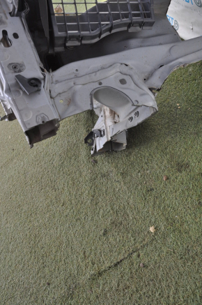 Front right quarter Infiniti QX30 17-19 silver without side member
