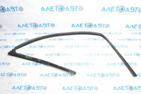 Front left glass seal Mazda 3 14-18 BM