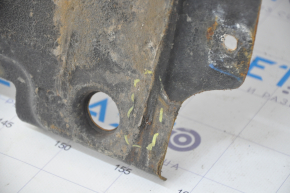 Chevrolet Volt 11-15 battery guard is crushed, tears