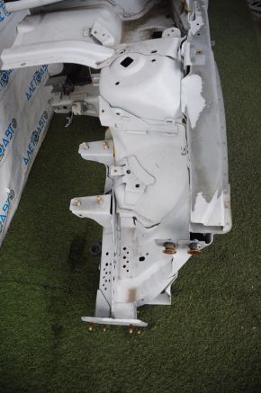 Front quarter left Ford Fusion mk5 13-20 white, pokes