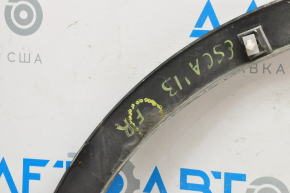Front right wing arch trim Ford Escape MK3 13-16 pre-restoration is worn, fasteners are broken