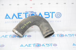 Right lower intercooler hose for VW Tiguan 18-24 tires