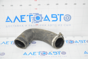 Right lower intercooler hose for VW Tiguan 18-24 tires
