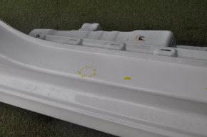 Front right quarter VW Passat b7 12-15 USA white, with central pillar, butt