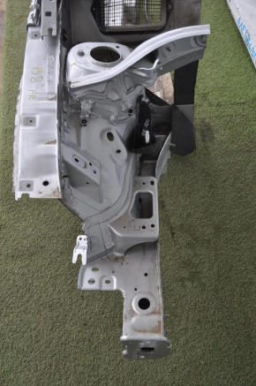 Front right quarter VW Passat b8 16-19 USA silver with central pillar, pokes