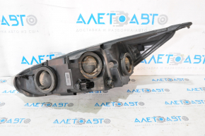 Headlight front right bare Ford Focus mk3 15-18 rest, halogen, light, water damage, chrome used