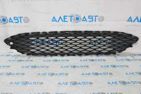 Ford Focus mk3 15-18 radiator grille rest chrome frame, crack in frame, butt