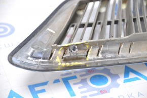 Radiator grill grill Lexus RX300 RX330 04-07 broken fasteners, chrome swelled, not