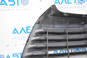 Front bumper grille Toyota Camry v55 15-17 usa LE is dented, fasteners are broken, tear, scratches