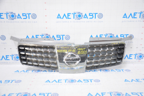 Radiator grill grill Nissan Maxima 04-06 peeled chrome, 2 lower fasteners broken, scratches