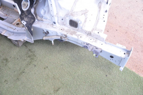 Front left quarter Hyundai Santa FE Sport 13-16 white, with central pillar, small bumps