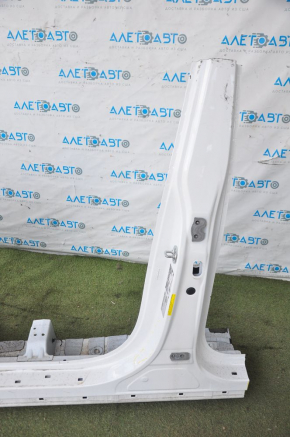 Front left quarter Hyundai Santa FE Sport 13-16 white, with central pillar, small bumps