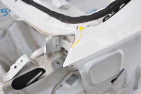 Front left quarter Hyundai Santa FE Sport 13-16 white, with central pillar, small bumps